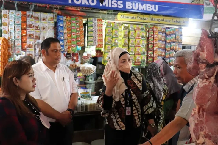 Pantau Stok dan Harga...