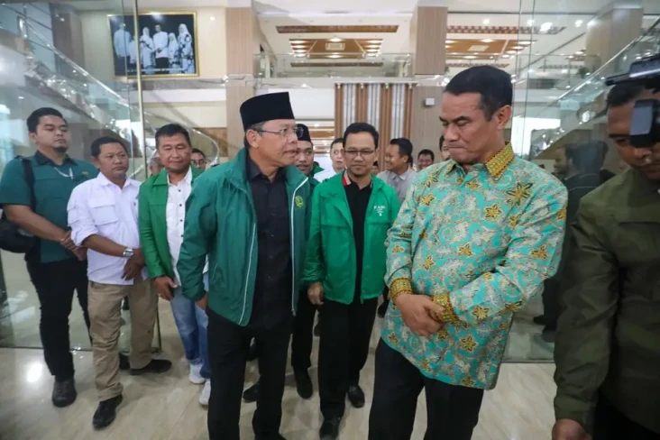 Silaturahmi di Makassar,...