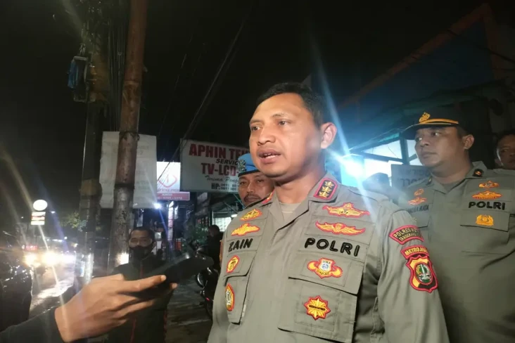 Rebutan Lahan Parkir,...