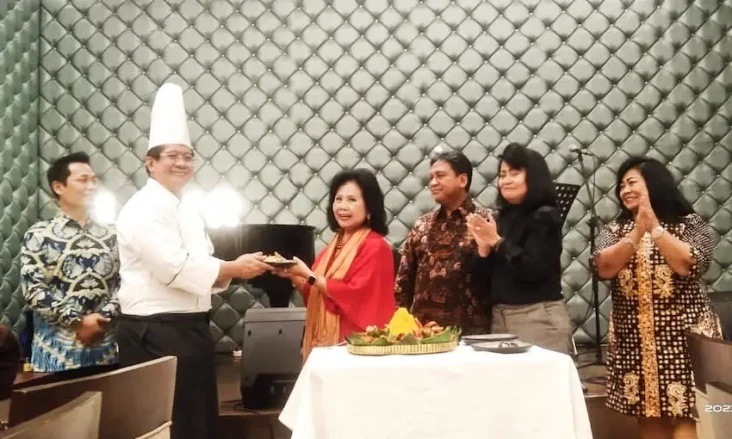 Kembali Buka, Resto...