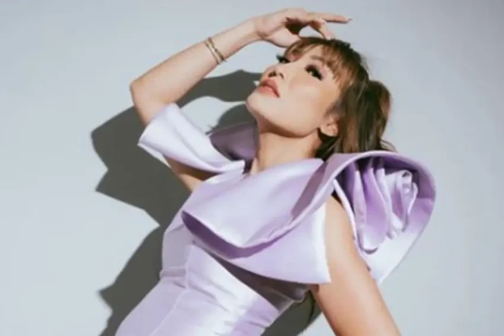Wah! Tangan Ayu Dewi...