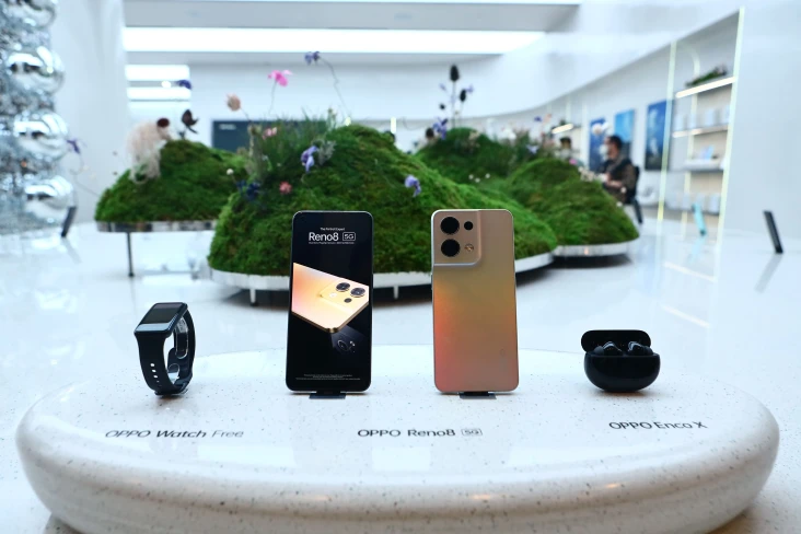 Perbedaan Oppo Reno8...