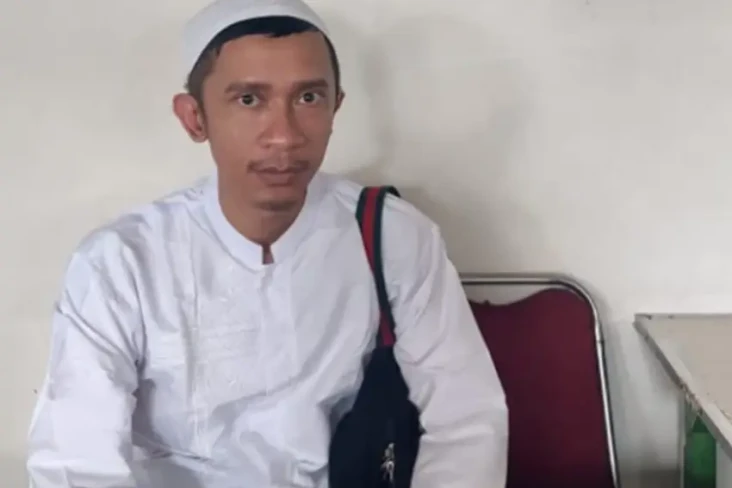 Tampil Islami dan Minta...