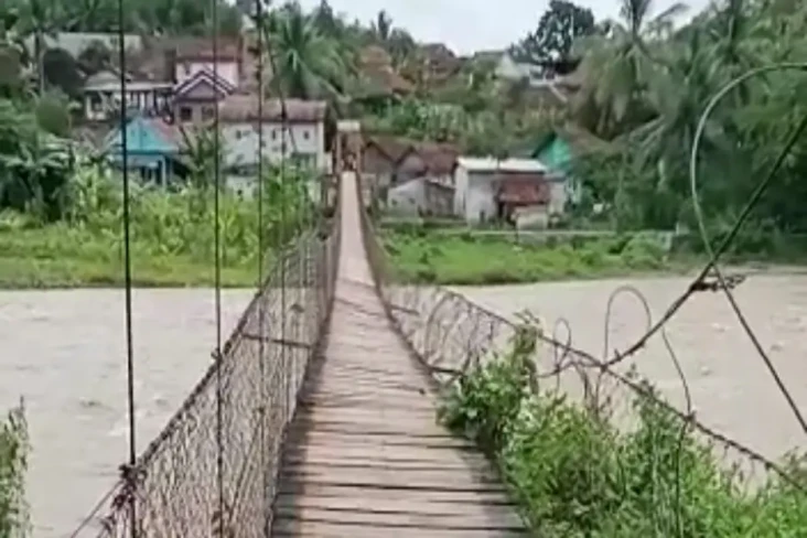 Tali Sling Putus, Jembatan...