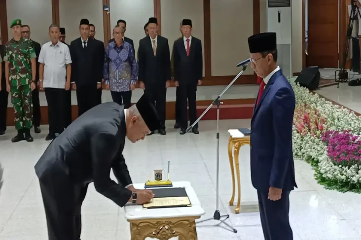 Dicopot dari Wali Kota...