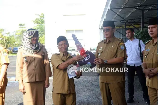 Camat Dapat Mobil Dinas...