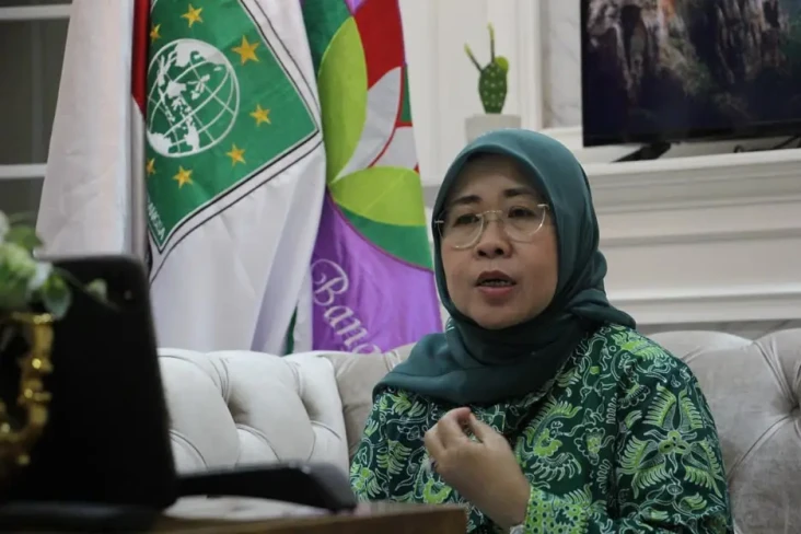 Perempuan Bangsa Desak...