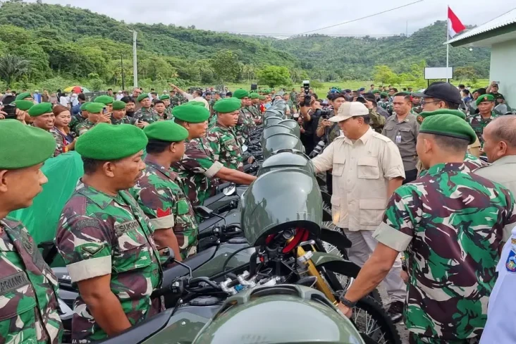 Prabowo Serahkan 65...