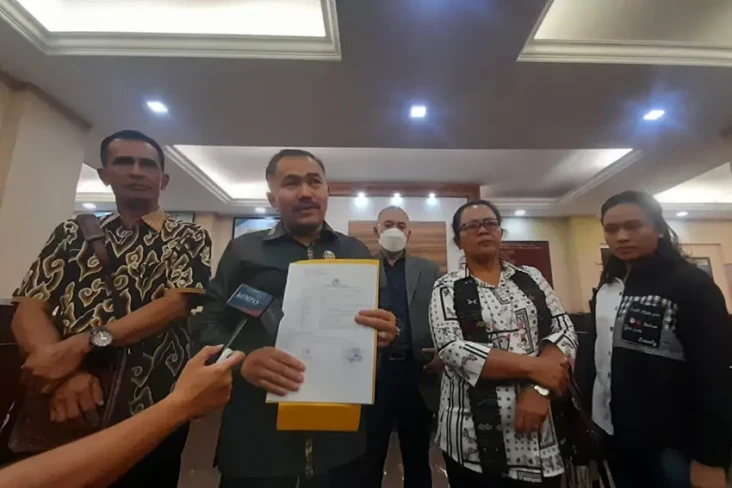 Orang Tua Brigadir Yosua...
