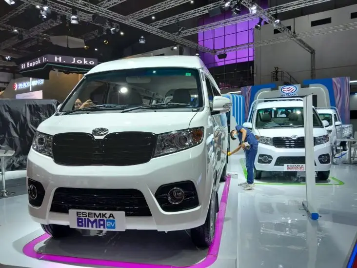 Esemka Pamer Mobil Listrik...