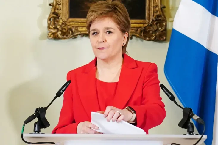Nicola Sturgeon Mengundurkan...