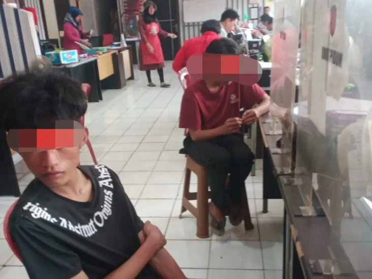 Curi Sepeda di Asrama...