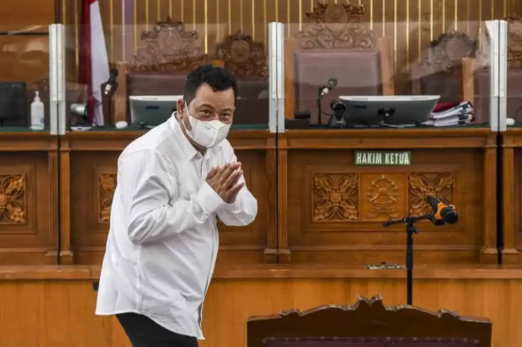 Kuat Maruf Daftarkan...