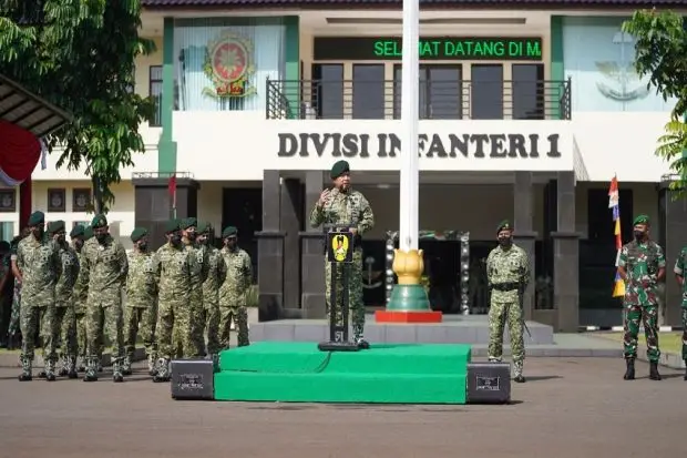 2 Panglima Divisi Infanteri...