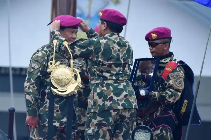 7 Warga Kehormatan Korps...