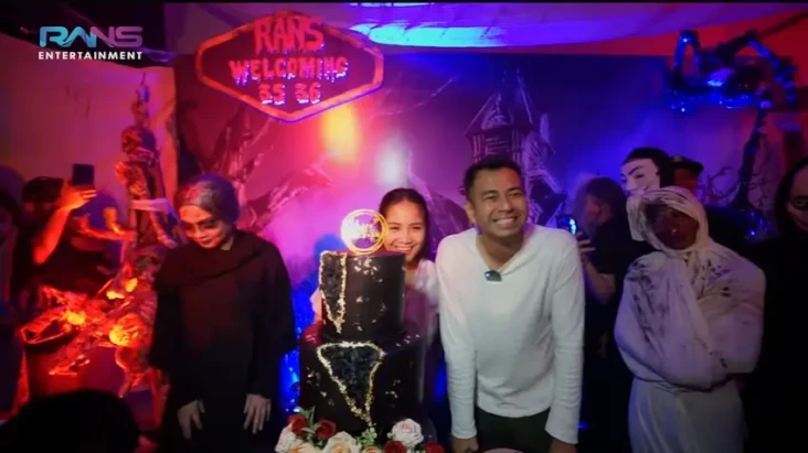 Rayakan Ulang Tahun,...