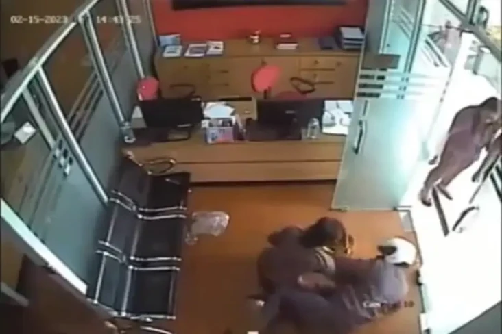 Heroik! Anggota Polda...