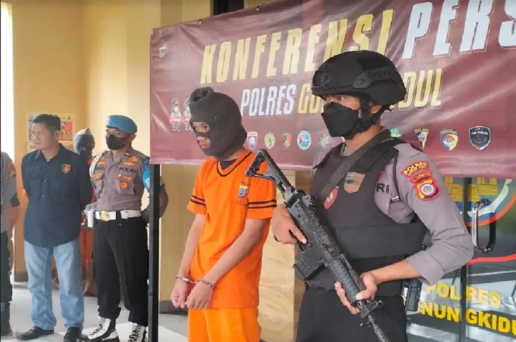 Nekat Tanam Ganja, Pemuda...