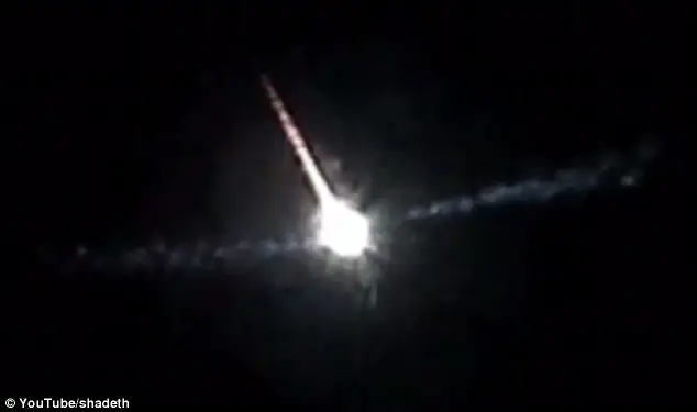 Diduga Meteor Jatuh,...