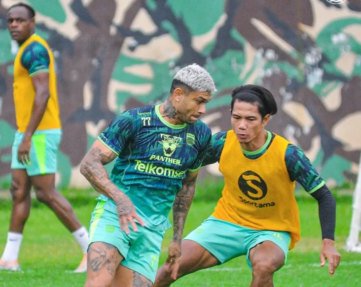 RANS Nusantara FC vs...