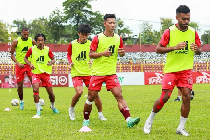 PSM Makassar vs Persik...
