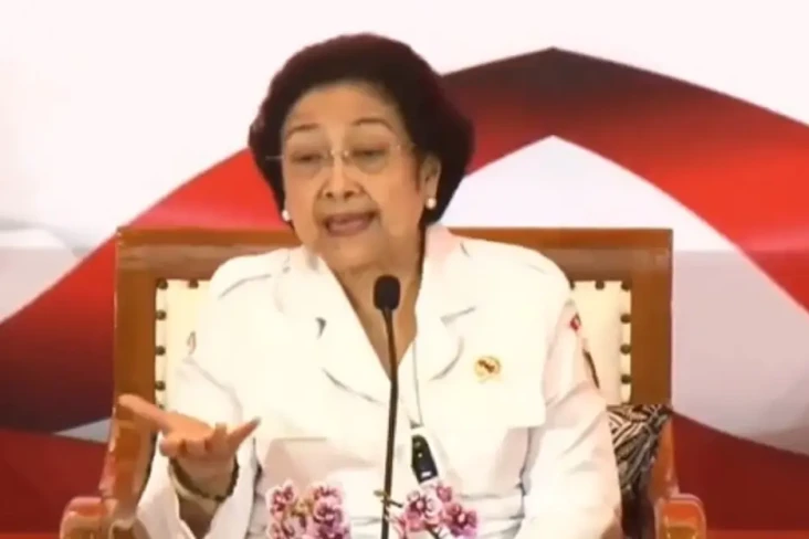 Megawati Sindir Ibu-ibu...