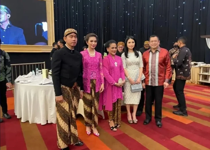 HT Bersilaturahmi dengan...