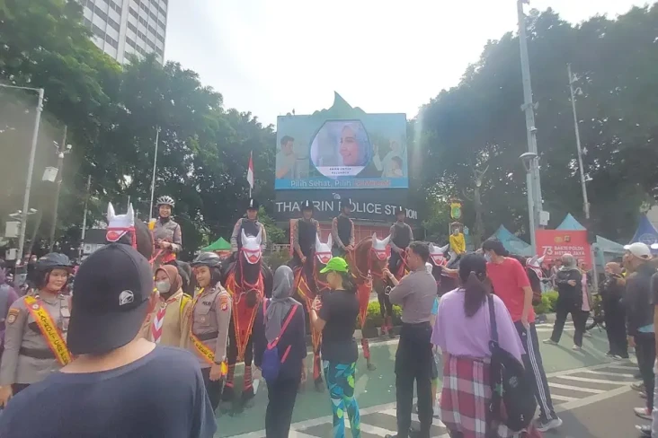 Polwan Cantik Berkuda...