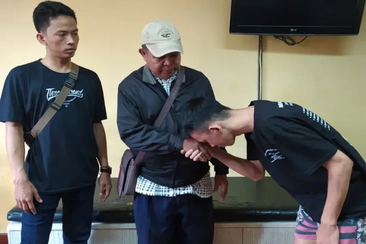 Pria Pengangguran Curi...