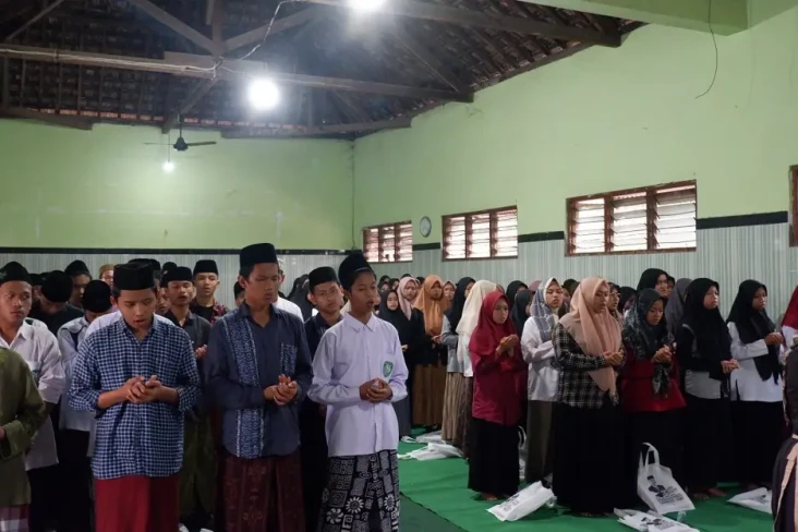 Silaturahmi ke Ponpes...