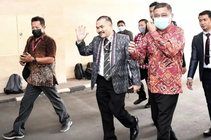 6 Pengacara Berdarah...