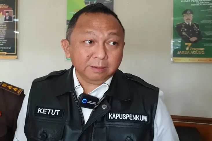 Kasus Dugaan Korupsi...