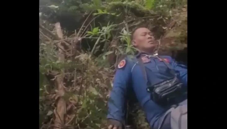 Kabut Tebal dan Angin...