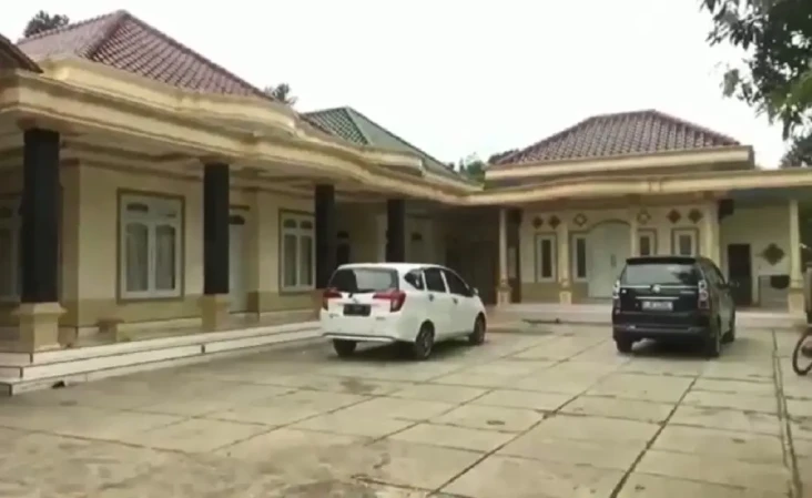 Heboh Rumah Mewah untuk...