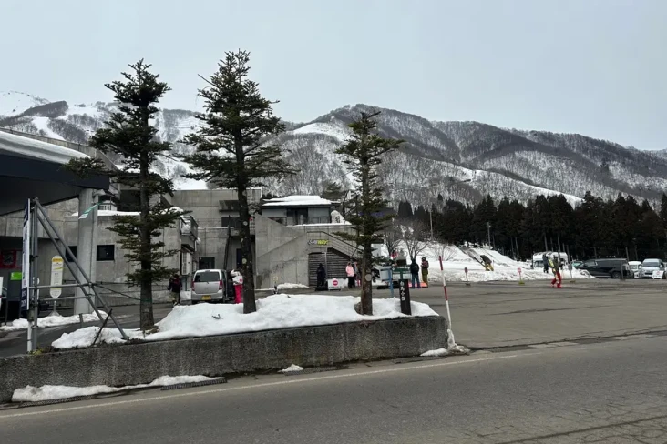 Desa Hakuba Suguhkan...