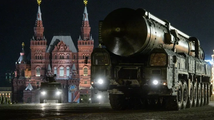 Putin Menarik Rusia...