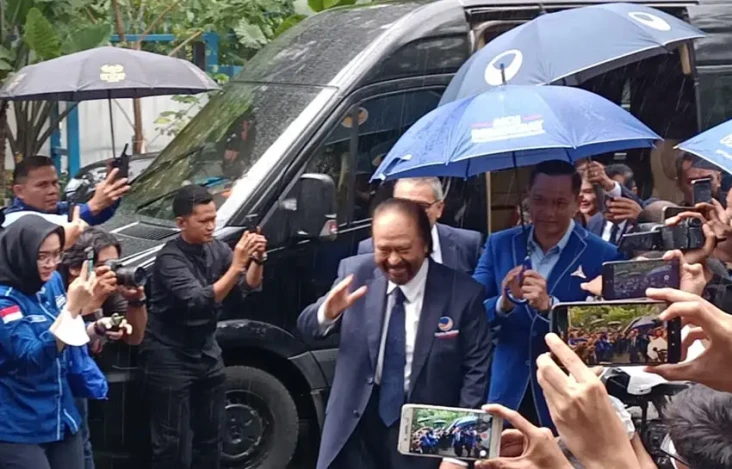 Surya Paloh Tiba di...