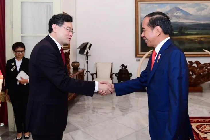 Jokowi Terima Menlu...