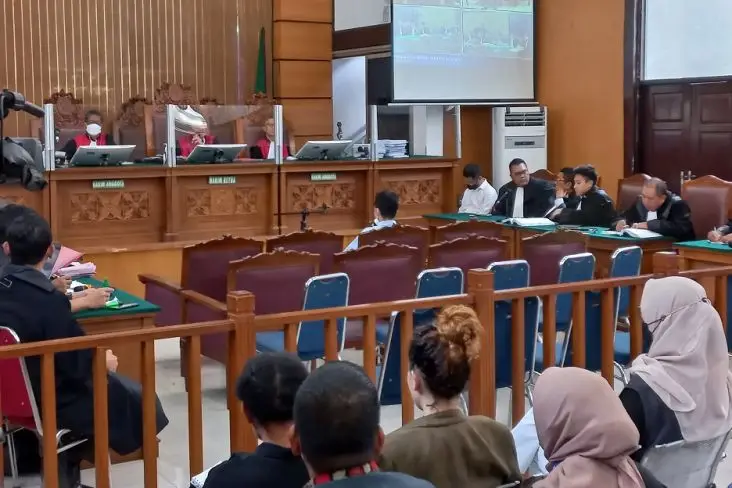 Jadi yang Pertama Kali...