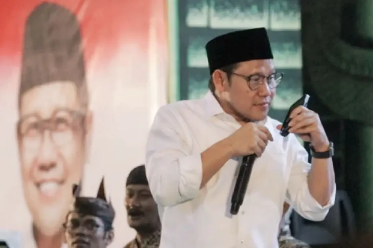 Dicurhati Seniman Sepi...