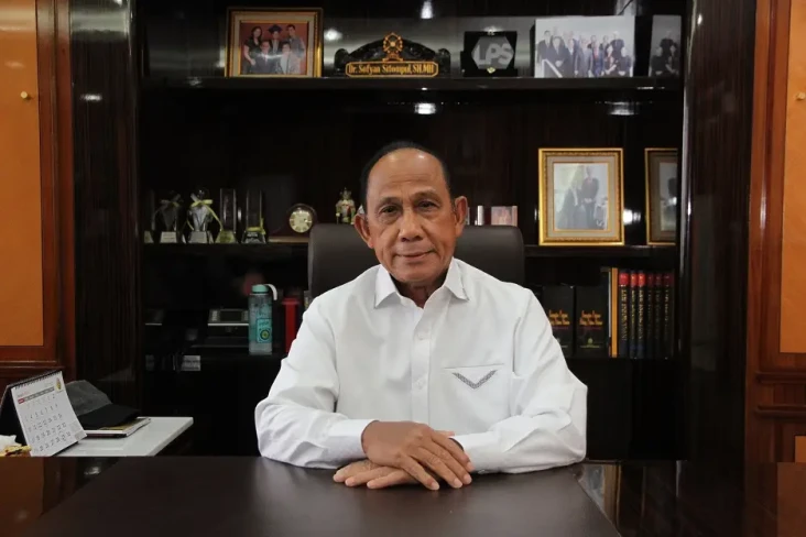 Eks Hakim Agung Sofyan...