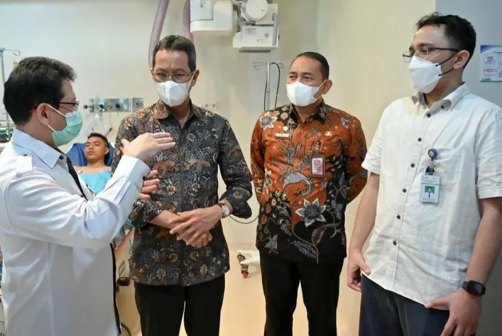 Prihatin Penusukan Anggota...