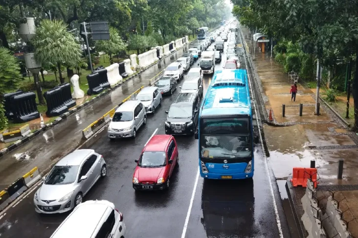Jakarta Diguyur Hujan,...