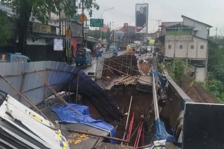 Jembatan Cikereteg Bogor...