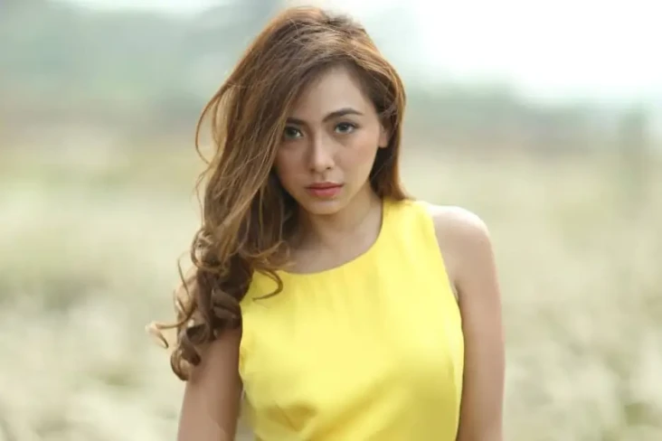 5 Artis Indonesia yang...