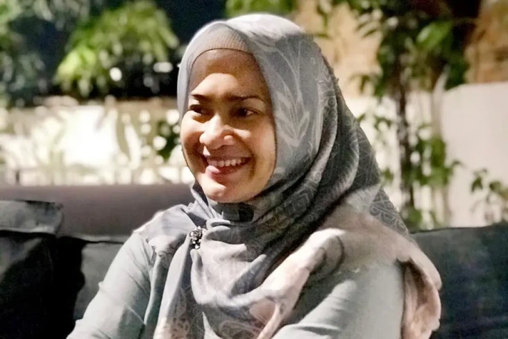 5 Artis Cantik yang...