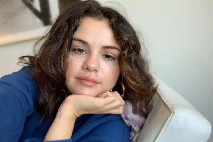 Selena Gomez Tinggalkan...