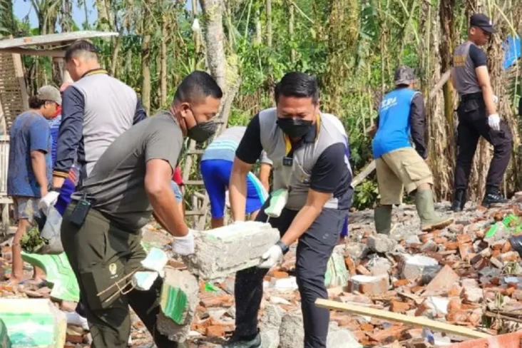 Ledakan di Ponggok Blitar...