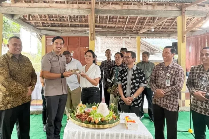 Desa Wukirsari Mengukir...