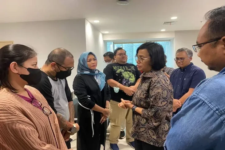 Jenguk Korban Penganiayaan...